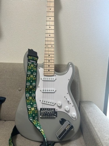 エレキギター　バンド　アンプラグ