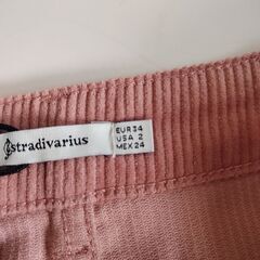 ピンクのミニスカートの画像