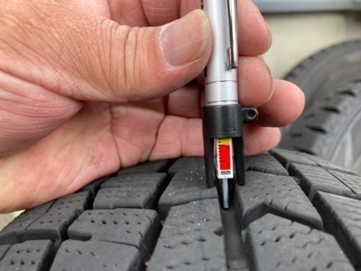 ｽﾀｯﾄﾞﾚｽﾀｲﾔ165/70R14超特価