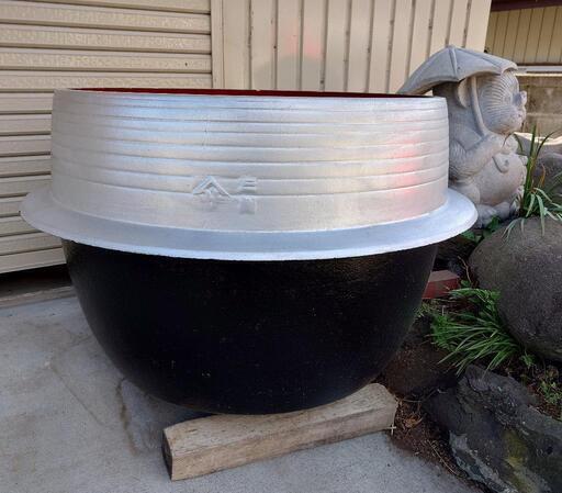 ヤマサ醤油のお釜です