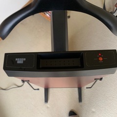 ズボンプレッサー　コルビー3300の画像