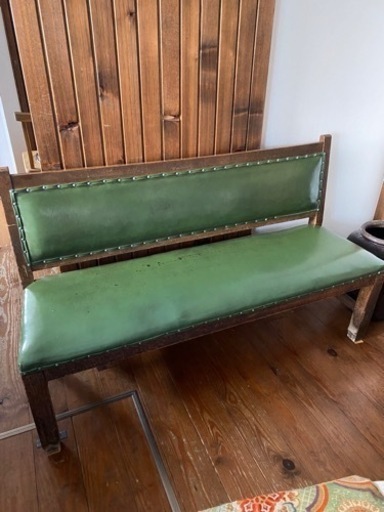 アンティークソファ　革張り　待合室などで使用