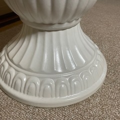 ガーデンスツール　庭　椅子　鉢置き台の画像