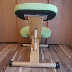 宮武製作所　プロポーションチェア 椅子 イス チェア 腰痛　姿勢　学習机の画像