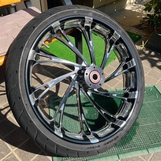 パフォーマンスマシン　21インチ　ホイール　プラチナカット　ハーレーダビットソン