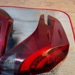 アルファード⚠️30系⚠️前期純正テールライト左右【中古美品】DDA-AYH30Wの画像