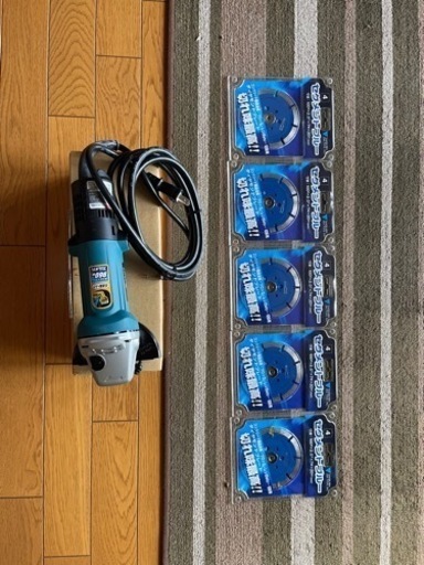 マキタ　100mmディスクグラインダー