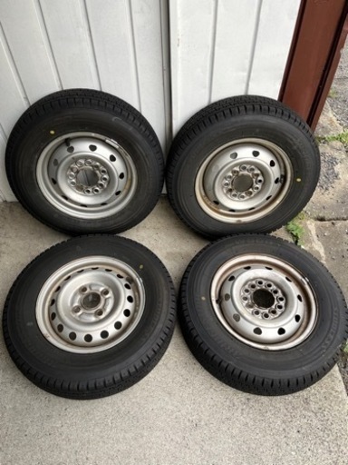 スタッドレスタイヤ 4本