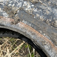 中古スパイクタイヤ205/70SR14の画像