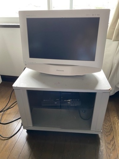 Panasonic 17型テレビ　DVDプレーヤー　テレビ台