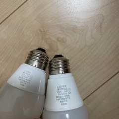 LED 電球　Panasonic 2つの画像