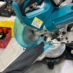 中古品 □ makita スライド丸ノコ LS0612F □ D □ IT91TD6AAFWWの画像
