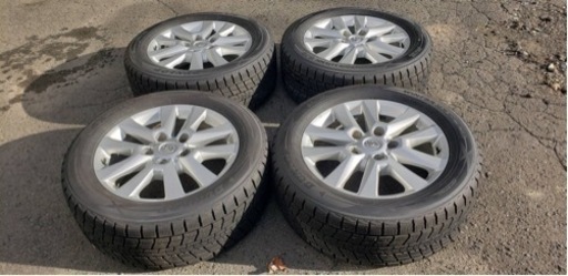 285/50r20ランクル200 20インチ純正ホイールバリ溝スタッドレス付き