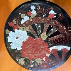 蓋つきの器(プラスチック)の画像