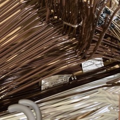 ハンガーまとめ売り　121本の画像