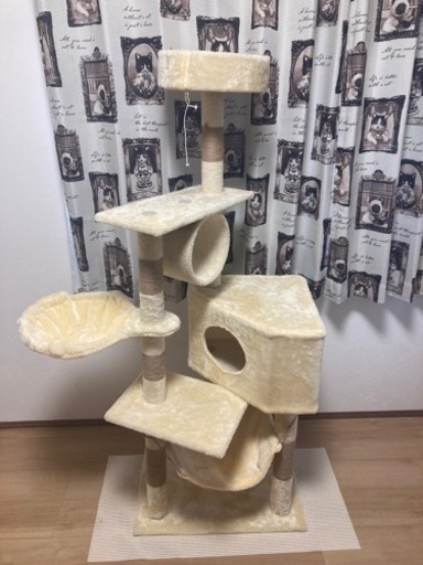 美品　ほぼ未使用キャットタワー