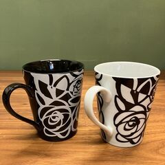 モデルノ ライレローズ ペアマグカップ＆スクエアプレート2枚セットの画像