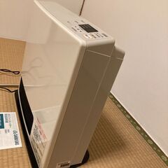 家庭用ガスファンヒーター(品名 SGF-4051AR, 形式の呼び SRC-363E)  都市ガス 12A・13A 用 (12A 3.79kw, 13A 4.07kw) リンナイ株式会社  定格電圧 AC 100V, 定格消費電力 19W, 定格周波数 50-60Hzの画像