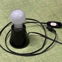 陶器製シーリング照明器具コード付きの画像