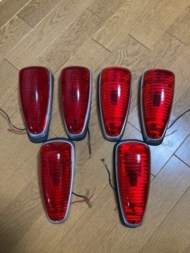 トラックの部品