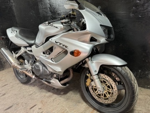 ★お支払い総額17.8万円★買取強化中！どんな車両も1万円～保証します！ ホンダ VTR1000F SC36 機関良好♪外観良好♪ 激安大型車両！初めての方も♪
