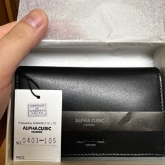 ALPHA CUBIC HOMMEの小さい財布