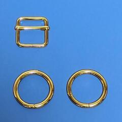 【美品】中古ショルダーバッグ金具　ナスカン 丸カン 移動カンの画像