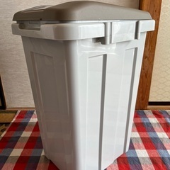 ゴミ箱100円