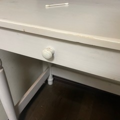 机(白色)の画像