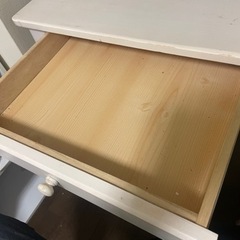 机(白色)の画像