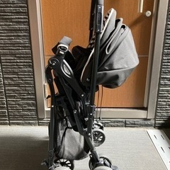 【値下げしました】ハンドル切替可！生後1ヶ月から使えるベビーカーです！