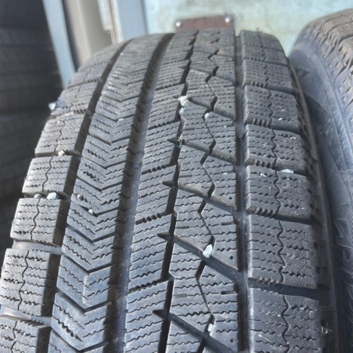 極上タイヤ　BRIDGESTONE ブリヂストン　ブリジストン　VRX 185/65R15 スタッドレス　タイヤ　2018年製　15インチ