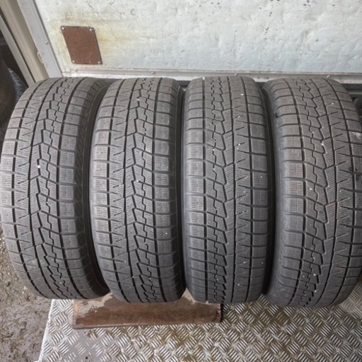 冬の怪物　極上タイヤ　YOKOHAMA ヨコハマ　IG70 225/60R17 スタッドレス　タイヤ　2021年製　17インチ