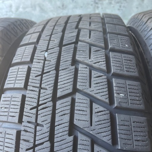 バリ山　YOKOHAMA ヨコハマ　IG60 215/60R16 スタッドレス　タイヤ　2017年製　16インチ