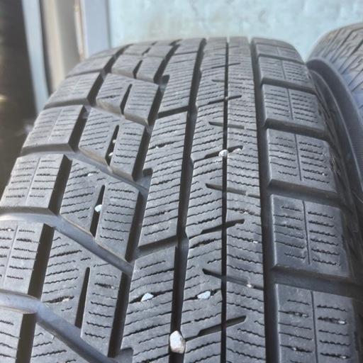 バリ山　YOKOHAMA ヨコハマ　IG60 215/60R16 スタッドレス　タイヤ　2017年製　16インチ