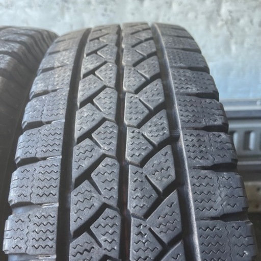 バリ山　BRIDGESTONE ブリヂストン　ブリジストン　VL1 195/80R15 107/105L LT スタッドレス　タイヤ　