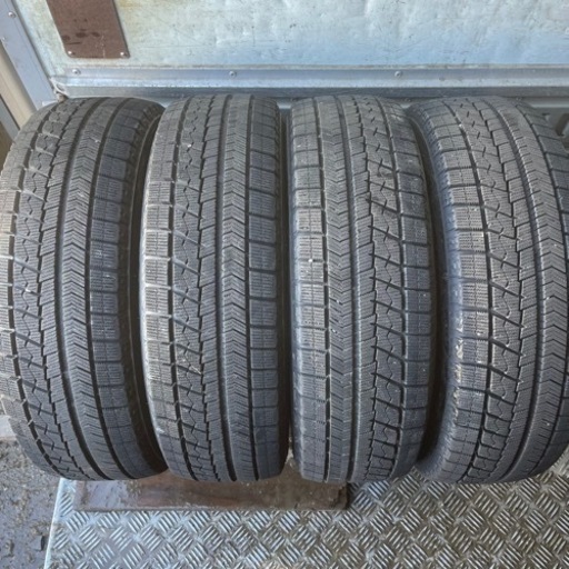 極上タイヤ　BRIDGESTONE ブリヂストン　ブリジストン　VRX 185/65R15 スタッドレス　タイヤ　2020年製　15インチ