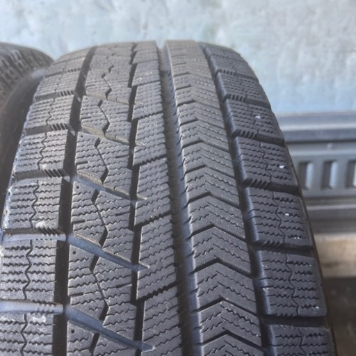 極上タイヤ　BRIDGESTONE ブリヂストン　ブリジストン　VRX 185/65R15 スタッドレス　タイヤ　2020年製　15イ