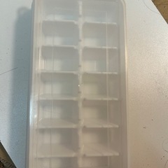 アイスキューブトレイ