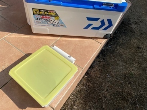 ダイワ　クーラーボックス　Sタイプ　35L
