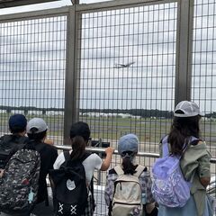 主に小学生向けの成田空港社会科見学ツアーのご案内業務の画像