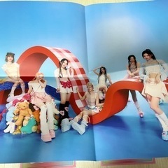 【NiziU】Press Play / Paradise 無料であげますの画像