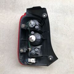 ミラココア DBA-L675S 右テールランプ ジャンク品の画像