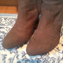 美品　2回の使用です。22.5センチ　こげ茶　ロングブーツの画像