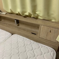 クイーンベッドの画像