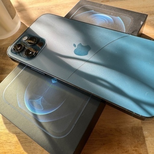iPhone12Pro 256GB SiMフリー手渡しのみ (11月中に受け取れる方は60000円でお譲り致します)