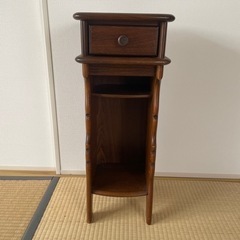 受け渡し予定者決定しました。☆差し上げます　カリモク電話台　花台