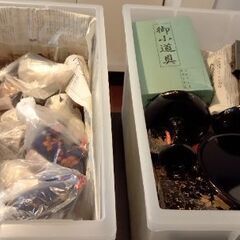 ひな祭りの雛人形とお道具セットの画像