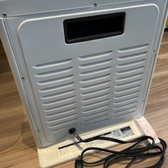 【予約中】Yamazen 山善　電気ストーブ2021年製の画像