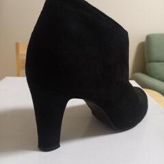 ILIMA　スエード ブーティ22cm　ショートブーツ　黒の画像